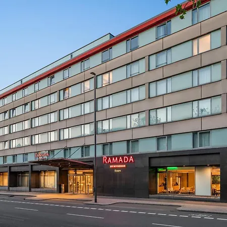 Ramada By Wyndham Essen-3